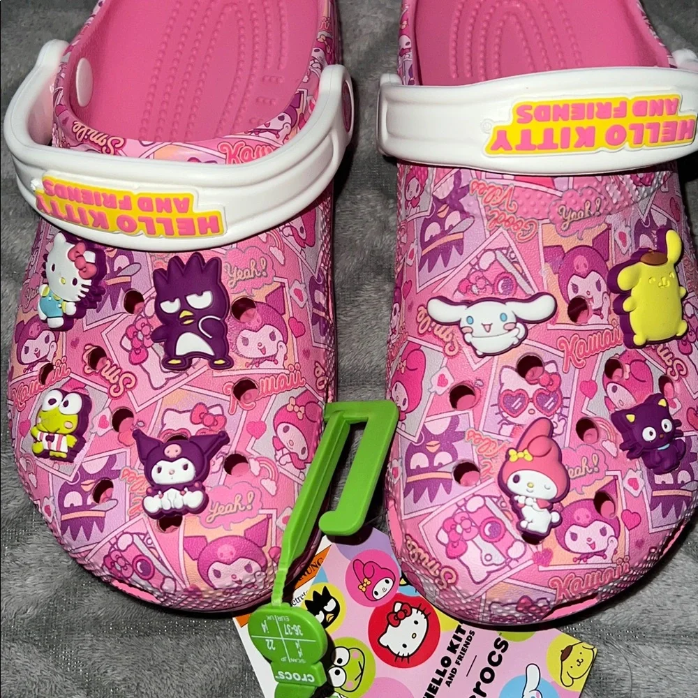 Hello Kitty and Friends x Crocs Big Kids Classic Clog in Size J4 Brand New